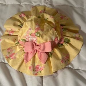 🌸 $3 if bundled - 6 - 12 Month Gymboree Yellow Floral Baby Hat